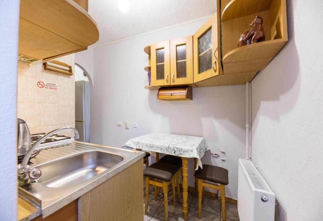 Apartments On Pechersk Kyiv Exterior photo